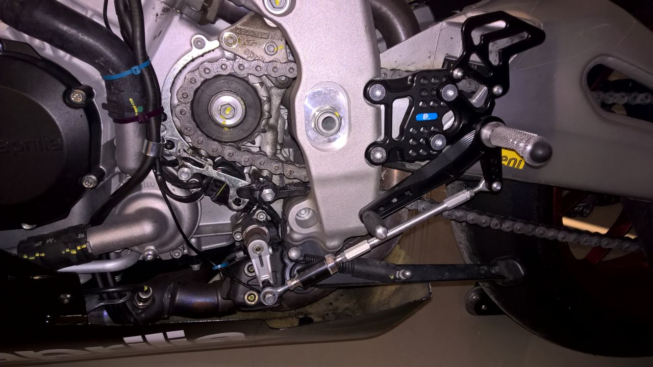 Fodhvilersæt - Fully adjustable rearset Aprilia RSV4 (Factory/R) APRC ABS (2013-2016)