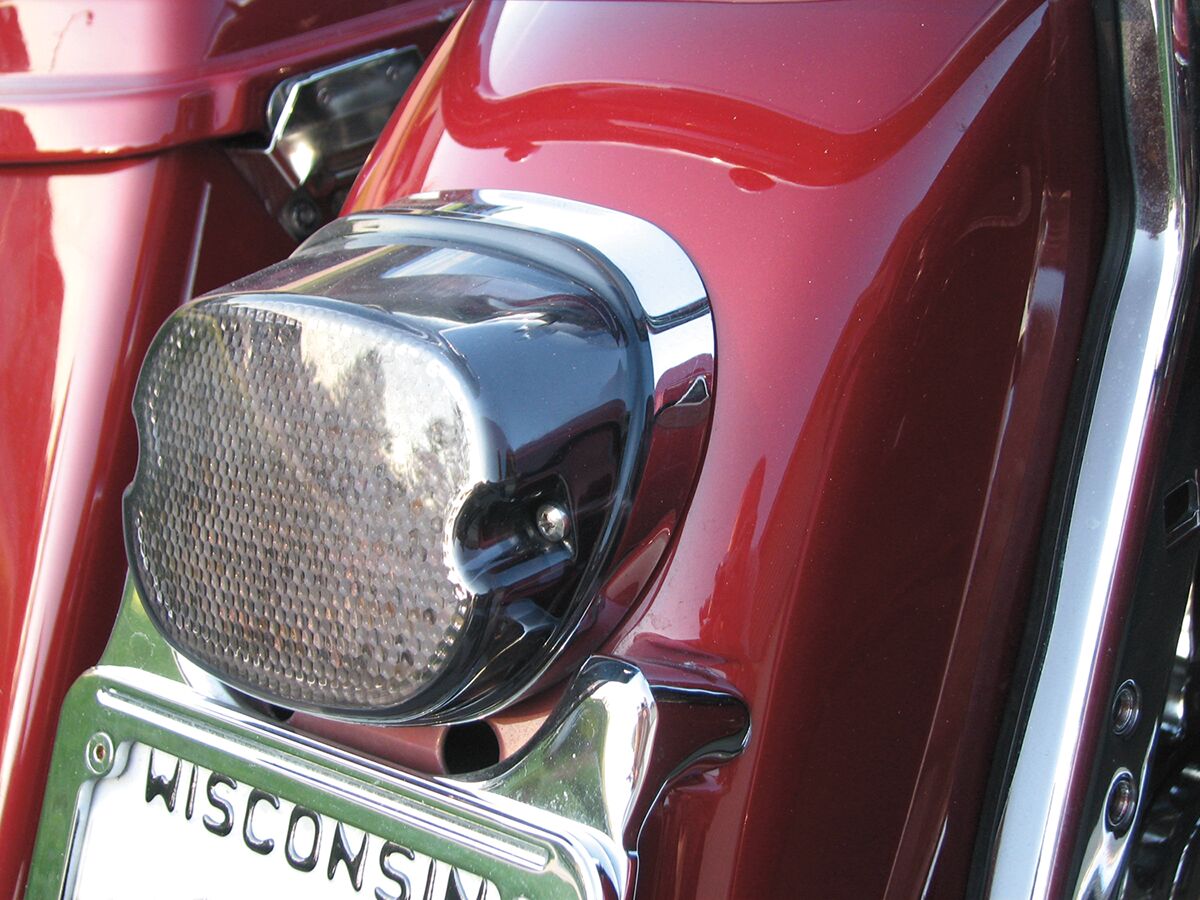 TAILLIGHT LOW-PROFILE LED SMOKE LENS W/ BOTTOM TAGLIGHT