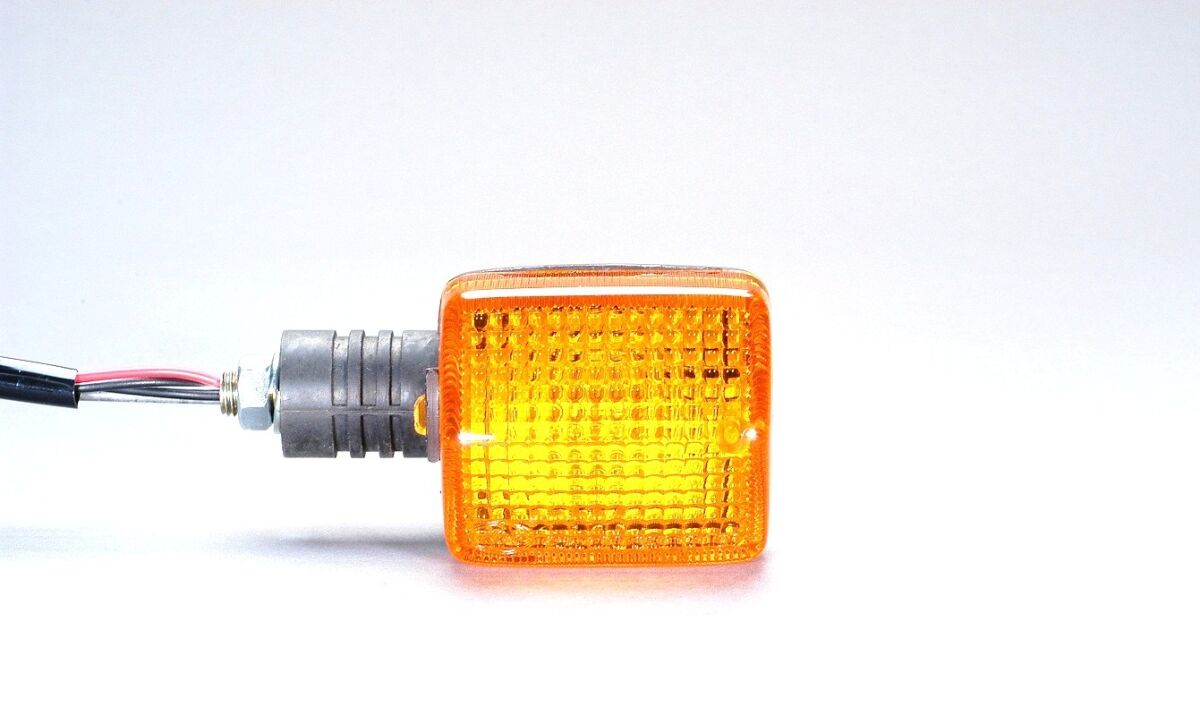 TURN SIGNAL E-MARK AMBER