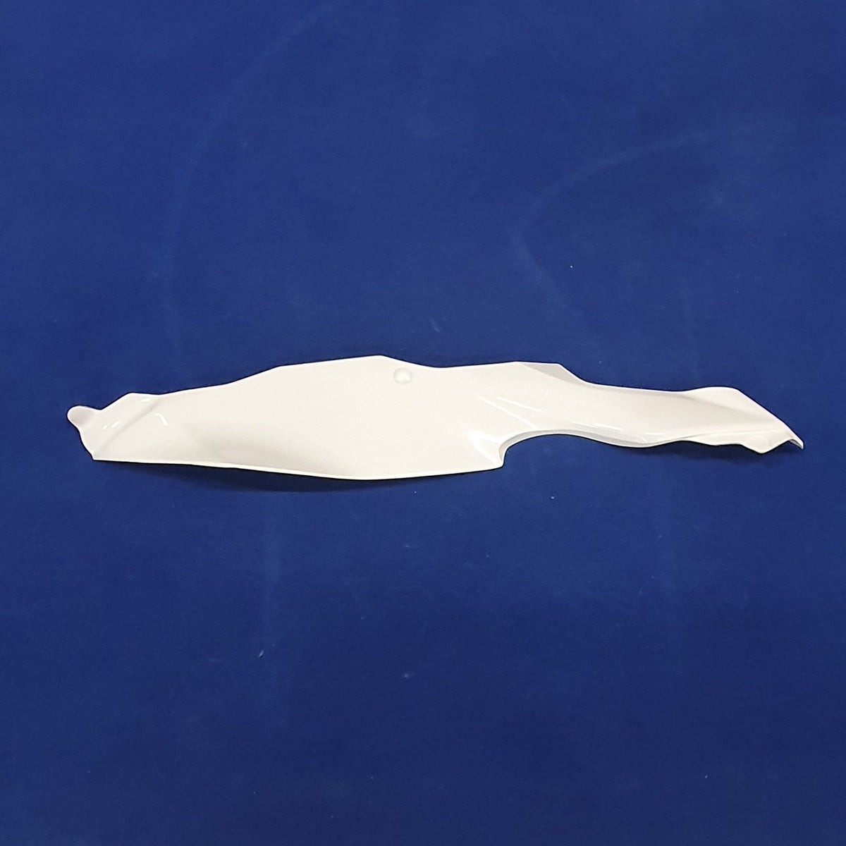 Kawasaki ninja 125 2019 TANK SIDE LOWER R.